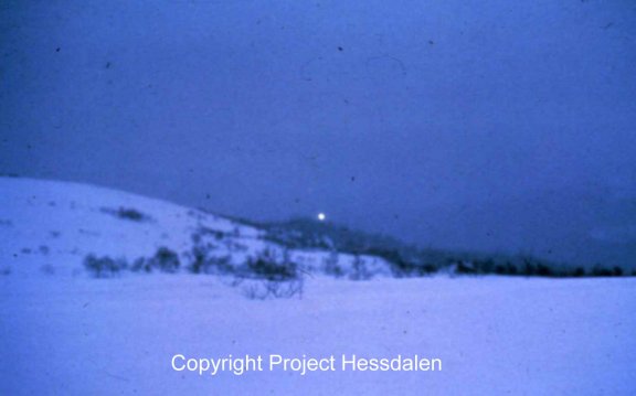 Second Hessdalen light photograph by Leif Havik from 12 February 1983